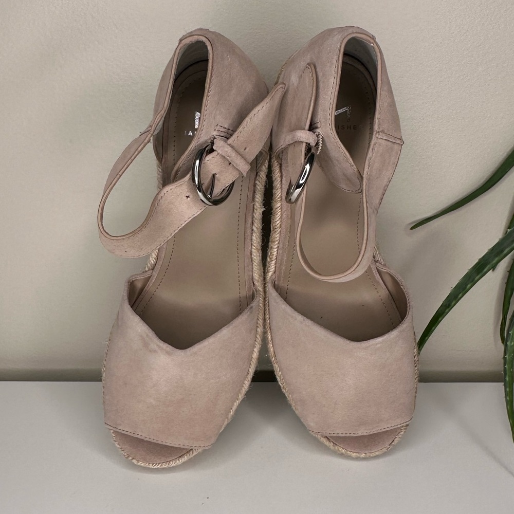 Marc Fisher LTD Malita Espadrille Wedge Sandals Taupe Suede Ankle Strap 11M - Picture 8 of 11
